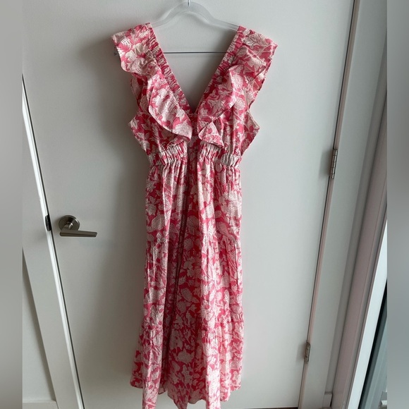 Madison Mathews Dresses & Skirts - Madison Matthew Floral Pink and White Ruffle Dress